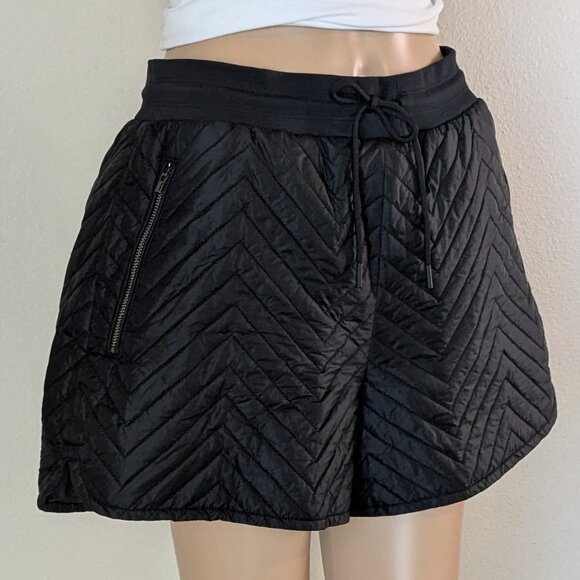 Athleta Quilted Shorts Women's Size 6 Black Apres Ski Drawstring Waist - Picture 8 of 15